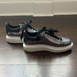 Alexander McQueen Oversized Sneaker Metallic Glitter Leather Black – EU 38.5